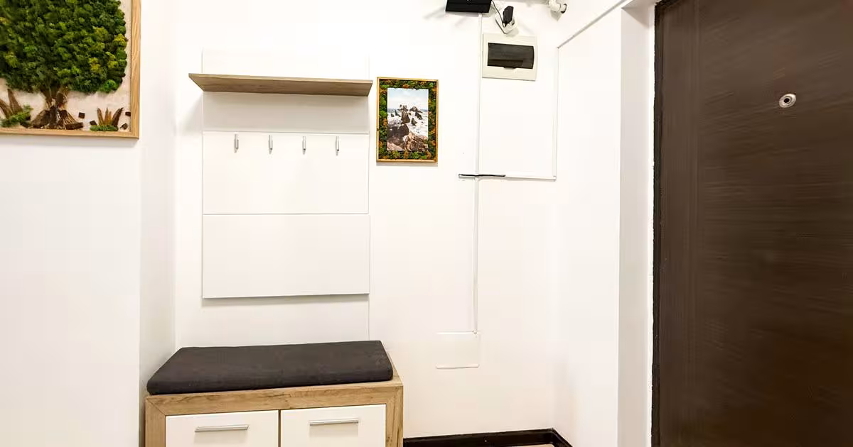 Apartament decomandat cu 2 camere în zona Inel II, Constanța