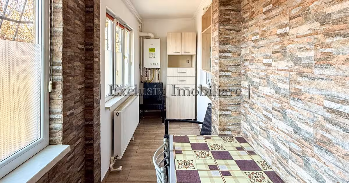 Apartament decomandat cu 3 camere în zona Inel II, Constanța