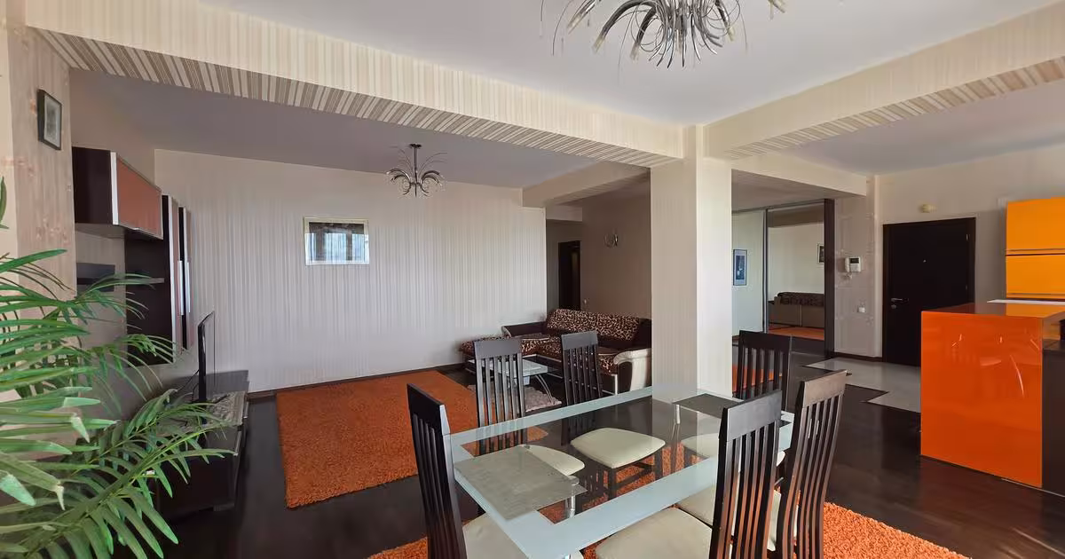 Apartament decomandat cu 3 camere în zona P-ța Ovidiu, Constanța