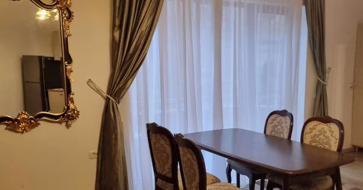 Apartament semidecomandat cu 2 camere în zona P-ța Ovidiu, Constanța