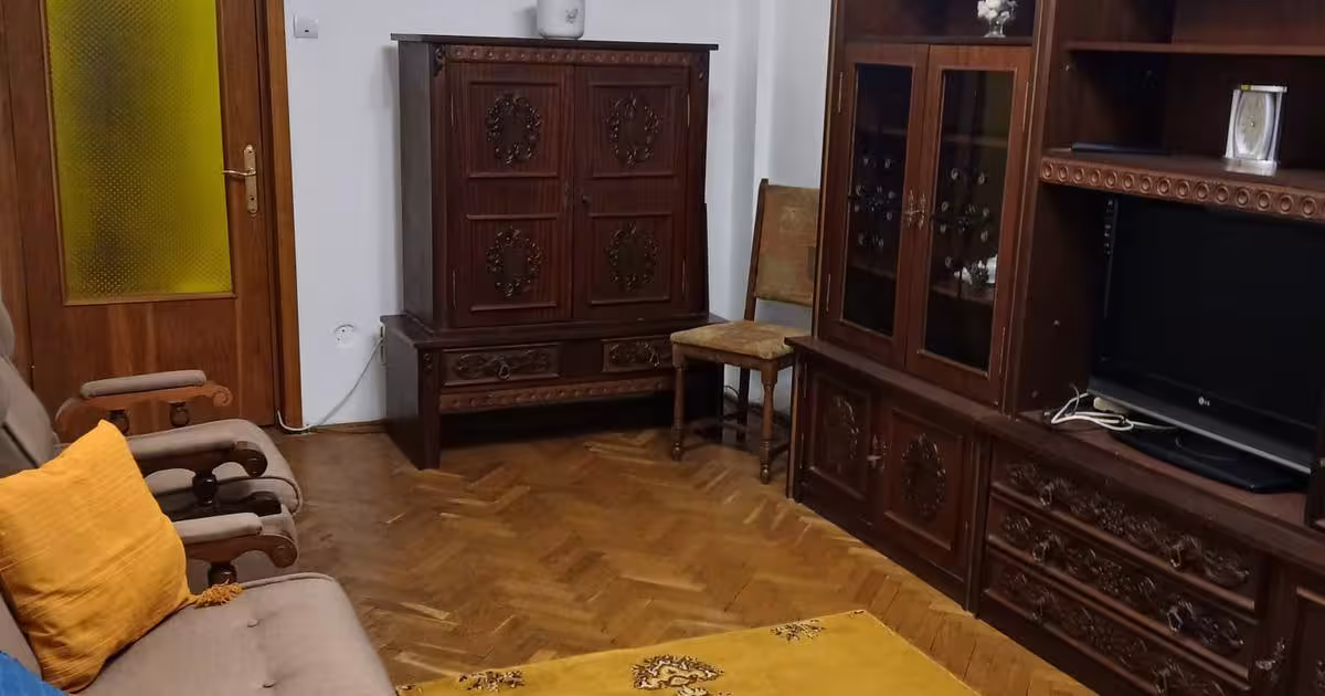 Apartament decomandat cu 3 camere în zona Tomis I, Constanța