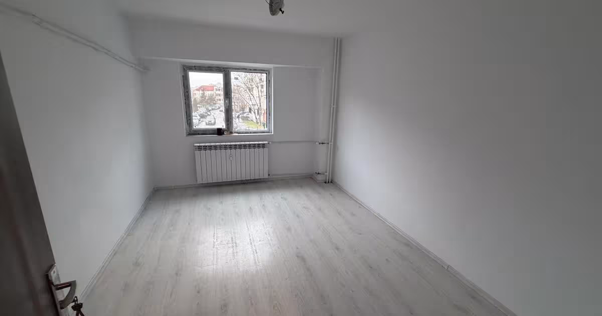 Apartament decomandat cu 2 camere în zona Trocadero, Constanța