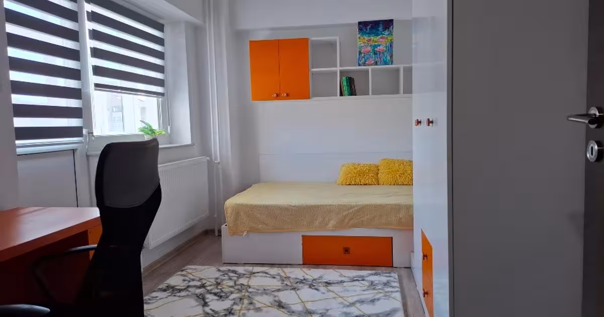 Apartament decomandat cu 3 camere în zona Calea București, Craiova