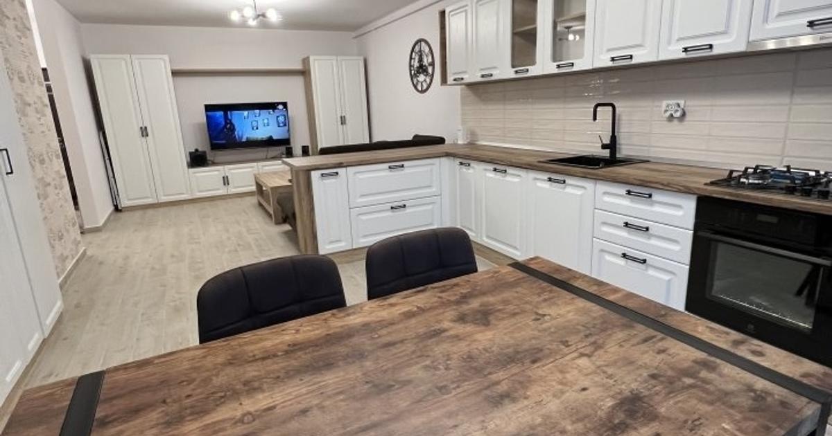 Apartament decomandat cu 2 camere în Dumbrăvița