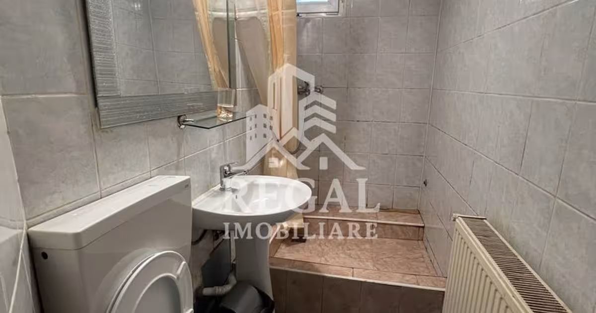 Apartament decomandat cu 2 camere în zona Central, Hunedoara