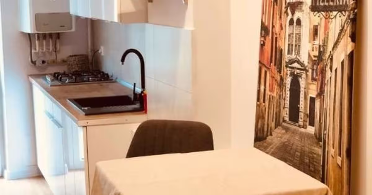 Apartament decomandat cu 2 camere în zona Central, Iași