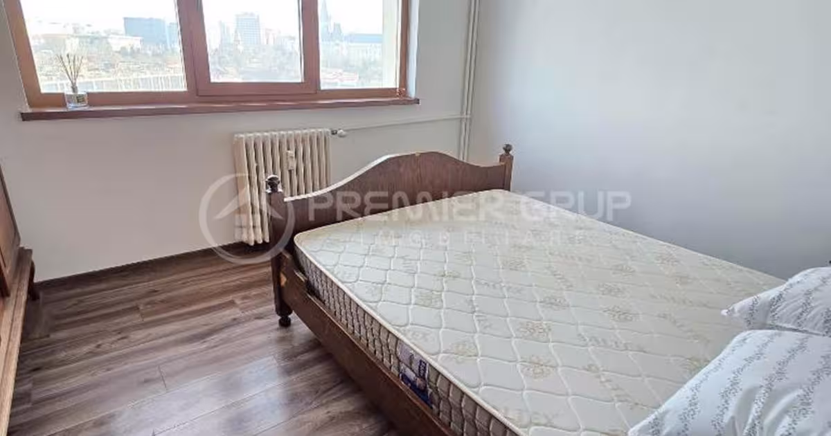 Apartament 77 mp cu 3 camere în zona Central, Iași