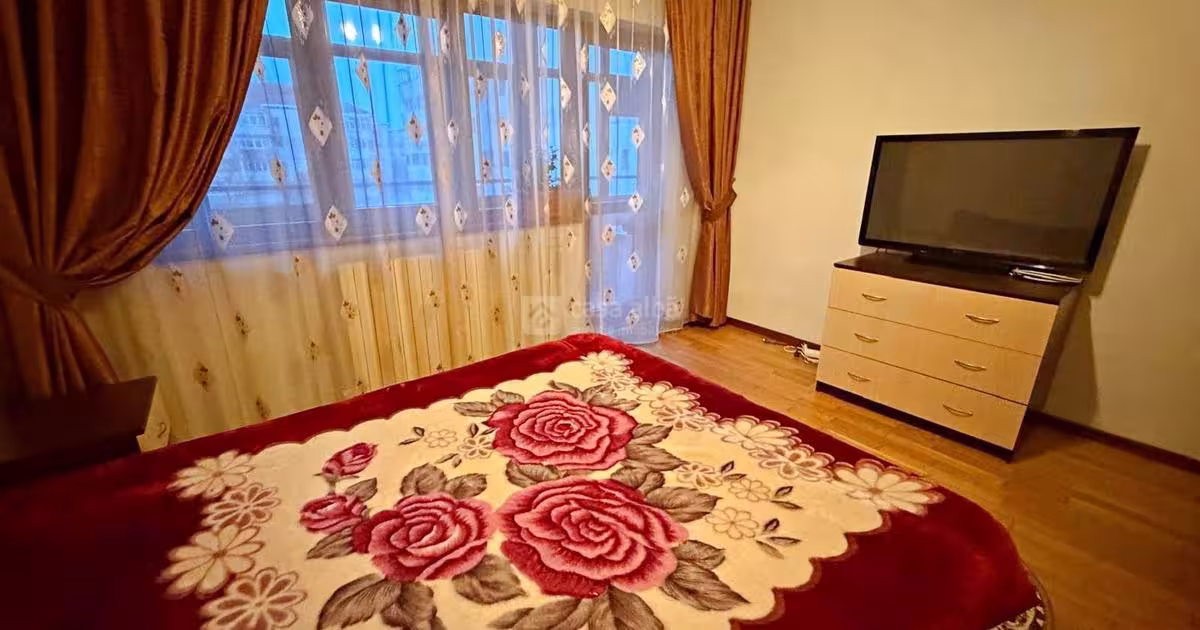 Apartament decomandat cu 4 camere în zona Central, Iași