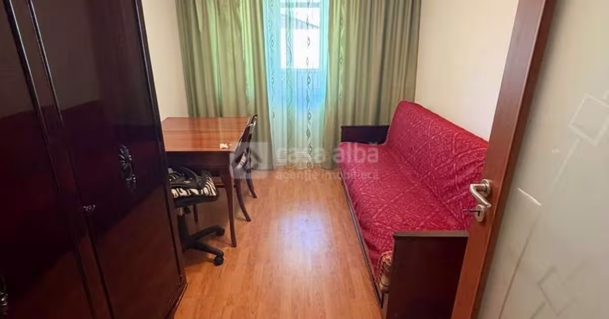 Apartament decomandat cu 3 camere în zona Dacia, Iași