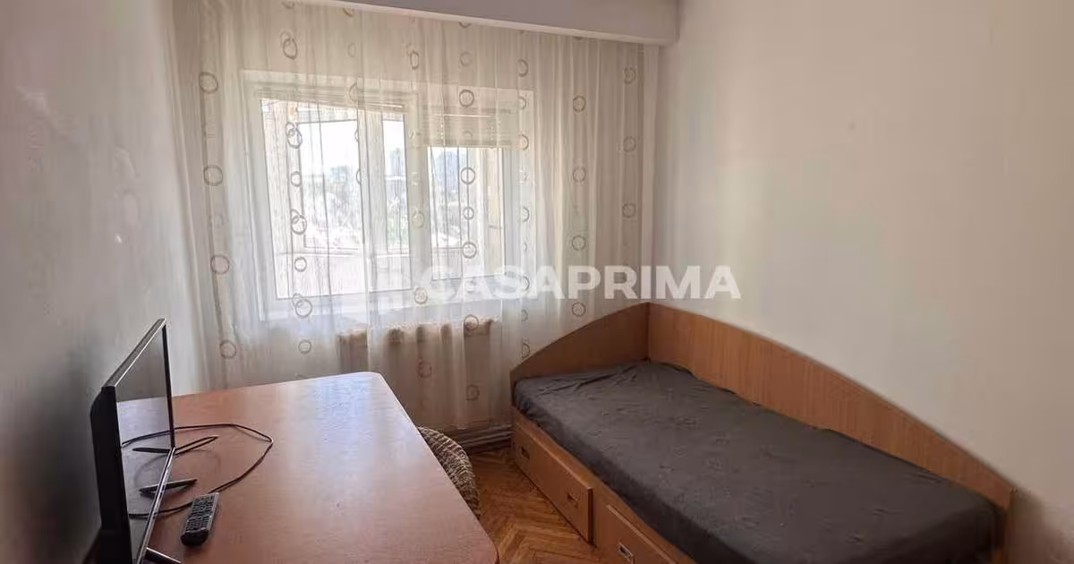 Apartament decomandat cu 3 camere în zona Gară, Iași
