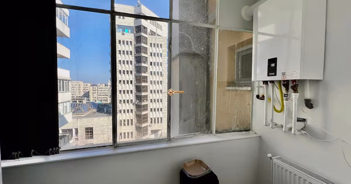 Apartament decomandat cu 3 camere în zona Hala Centrală, Iași