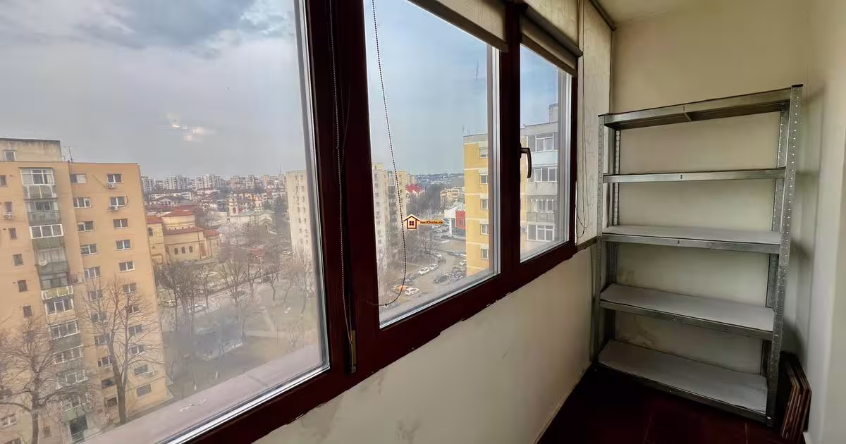 Apartament decomandat cu 4 camere în zona Hala Centrală, Iași