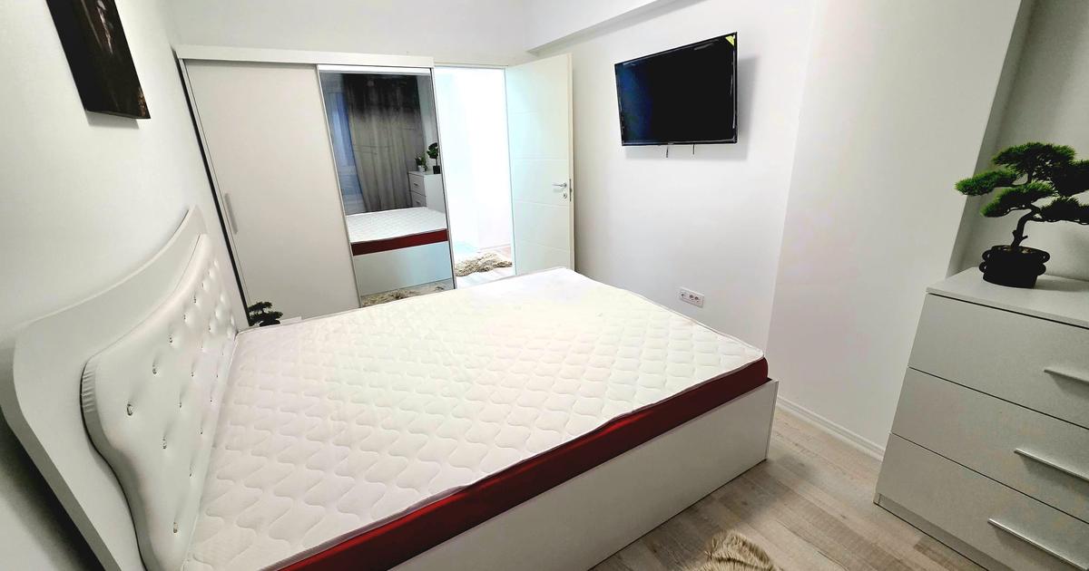 Apartament cu 3 camere, DECOMANDAT, LOC PARCARE INCLUS, zona Moara de Vant