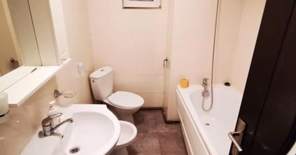 Apartament semidecomandat cu 2 camere în zona Podu Roș, Iași