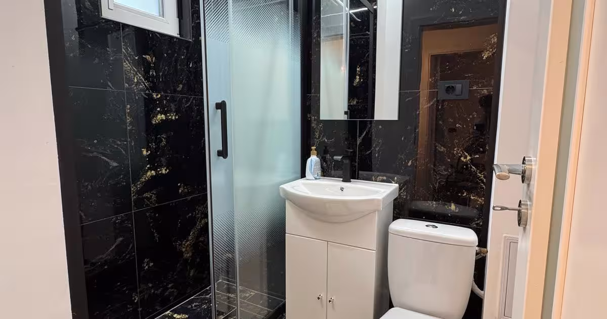 Apartament semidecomandat cu 2 camere în zona Podu Roș, Iași
