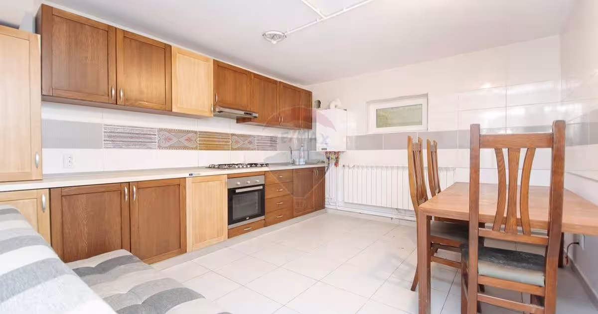 Apartament decomandat cu 5 camere în zona Tătărași, Iași