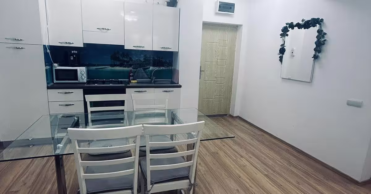 Apartament decomandat cu 2 camere în zona Central, Mamaia