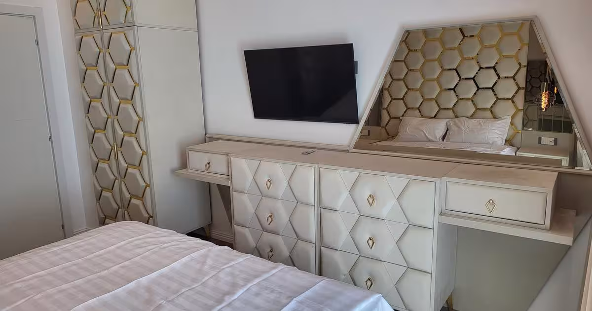 Apartament decomandat cu 4 camere în zona Central, Mamaia