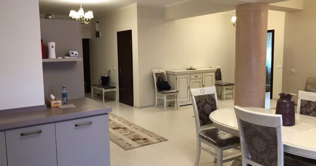 Apartament decomandat cu 3 camere în zona Albert, Ploiești
