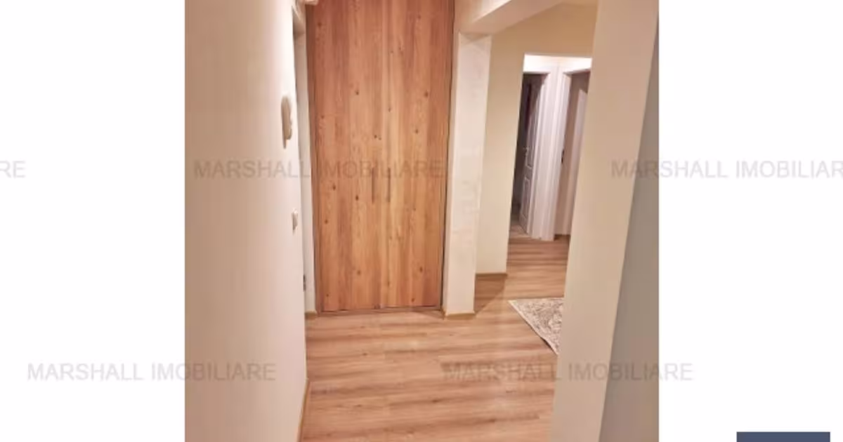 Apartament decomandat cu 3 camere în zona Central, Ploiești