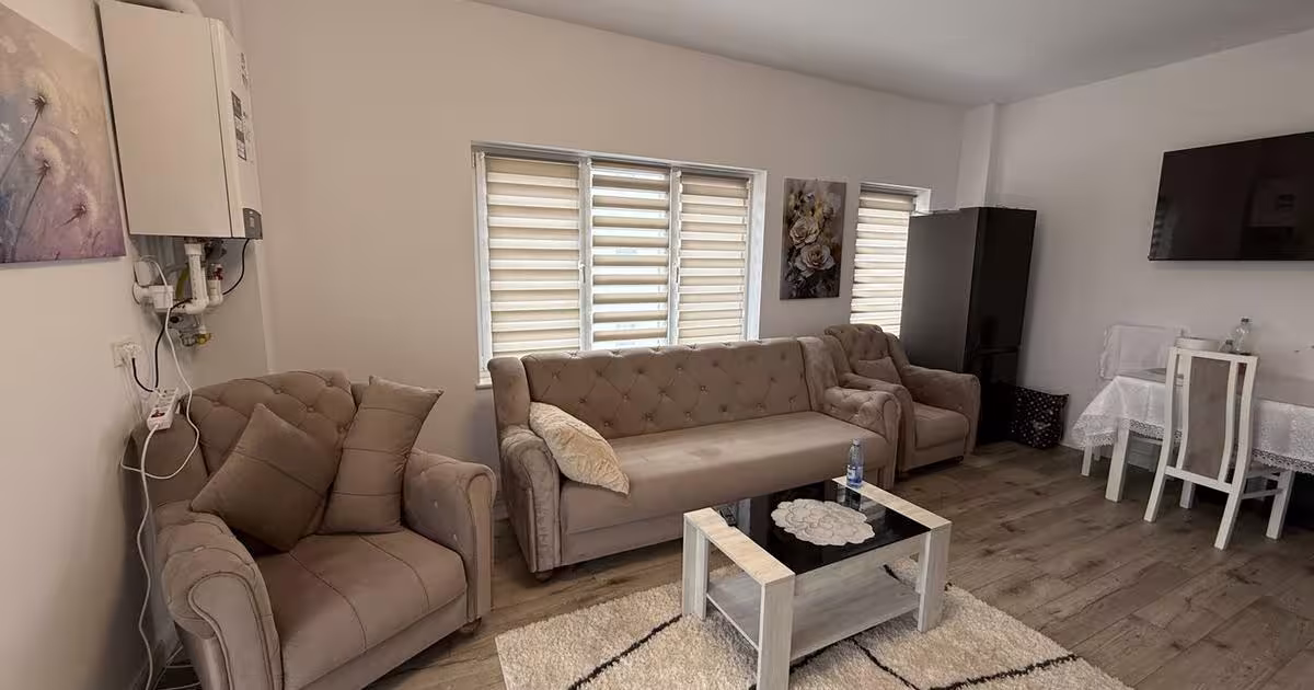 Apartament decomandat cu 2 camere în zona Periferie, Rădăuți