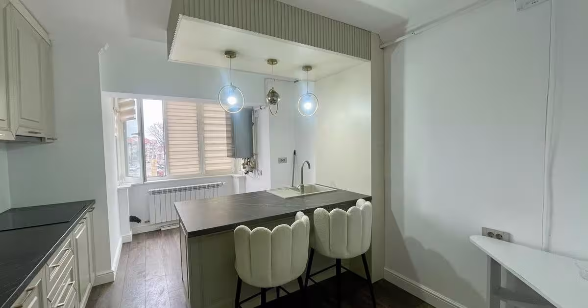 Apartament semidecomandat cu 3 camere în zona Ultracentral, Rădăuți