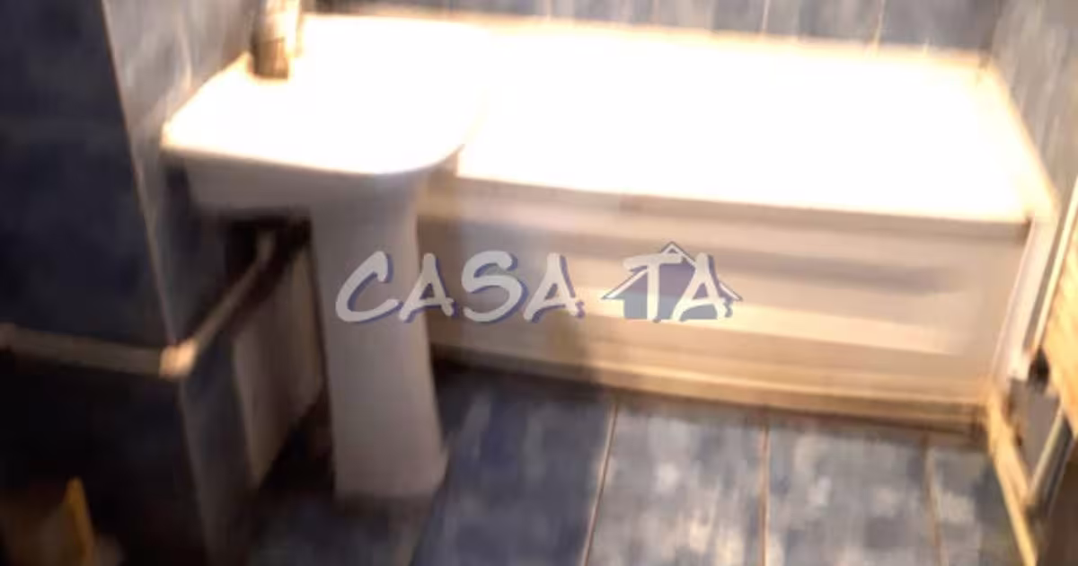 Apartament decomandat cu 4 camere în zona Central, Rovinari