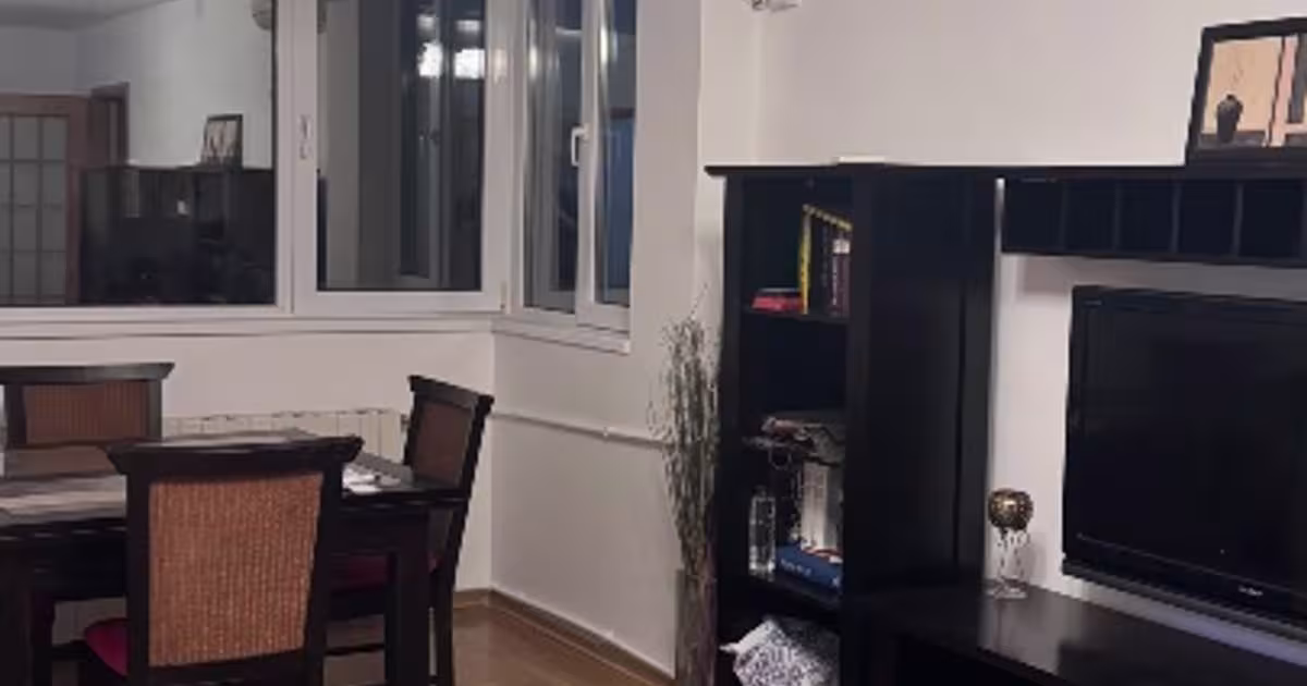 Apartament semidecomandat cu 2 camere în zona Titan, Sector 3
