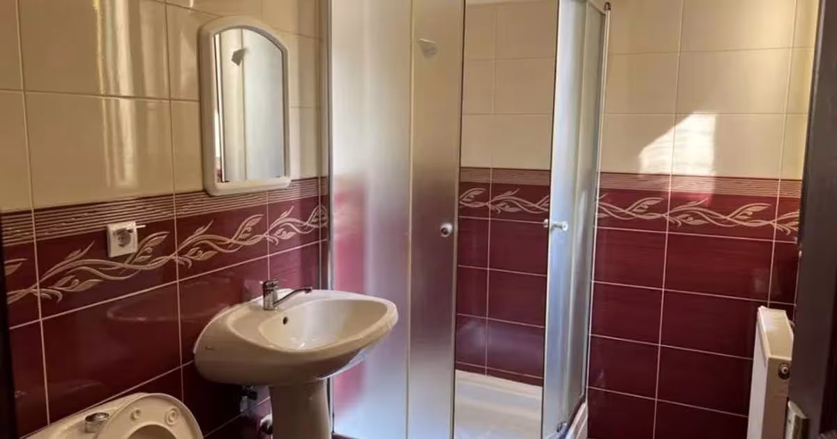 Apartament semidecomandat cu 3 camere în Șelimbăr