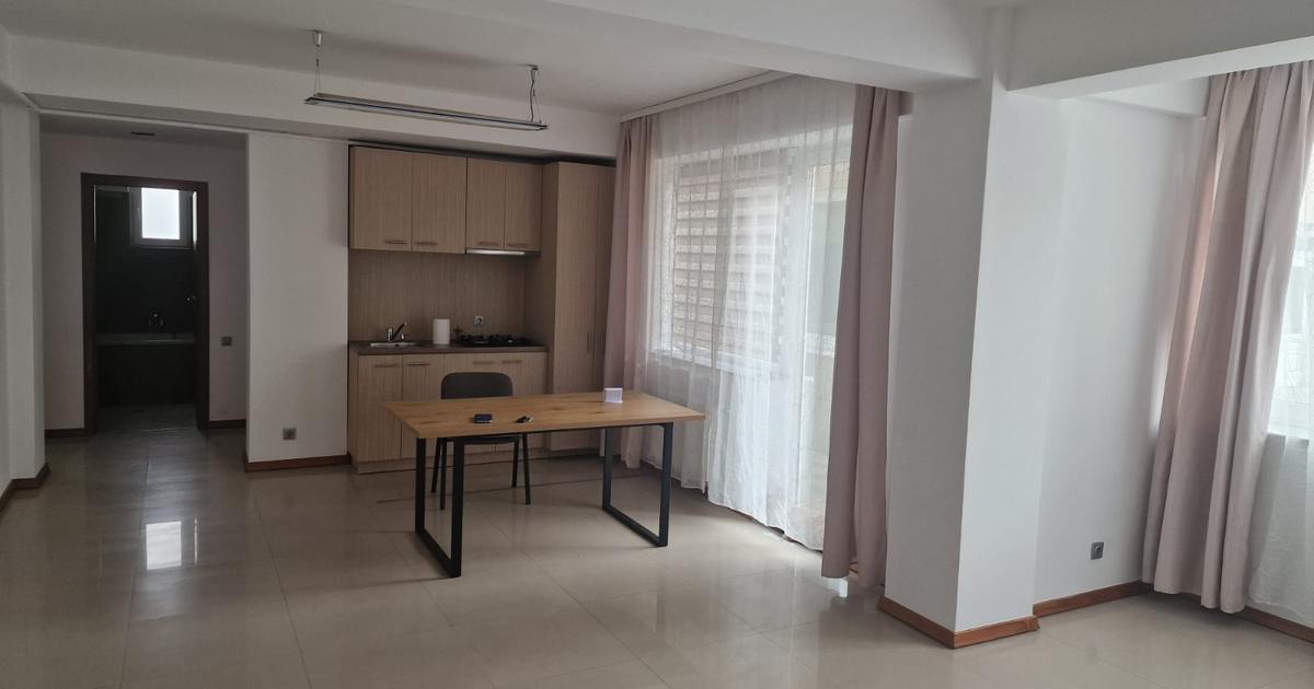 De Inchiriat Apartament 2 camere decomandat zona centrala Suceava