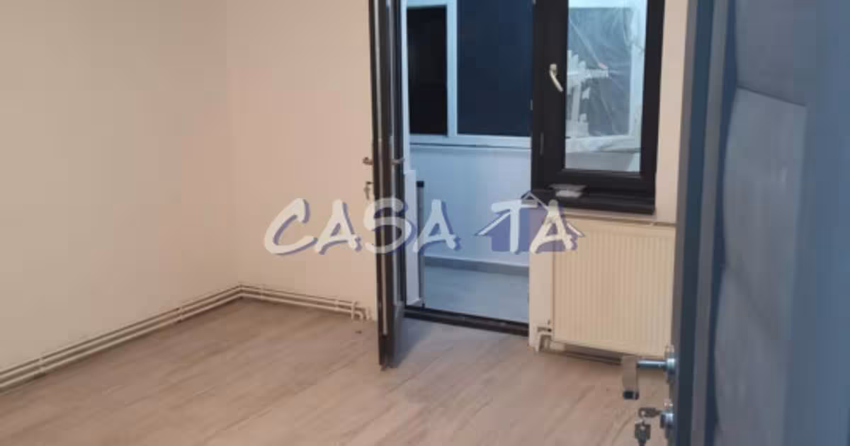 Apartament semidecomandat cu 3 camere în zona Central, Târgu Jiu