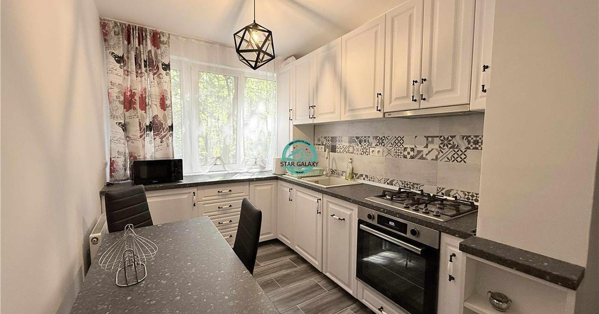 Inchiriez apartament cu 3 camere in Cornisa la 5 minute de UMF