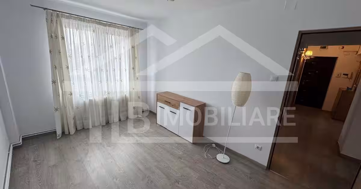 Apartament semidecomandat cu 3 camere în zona Unirii, Târgu Mureș