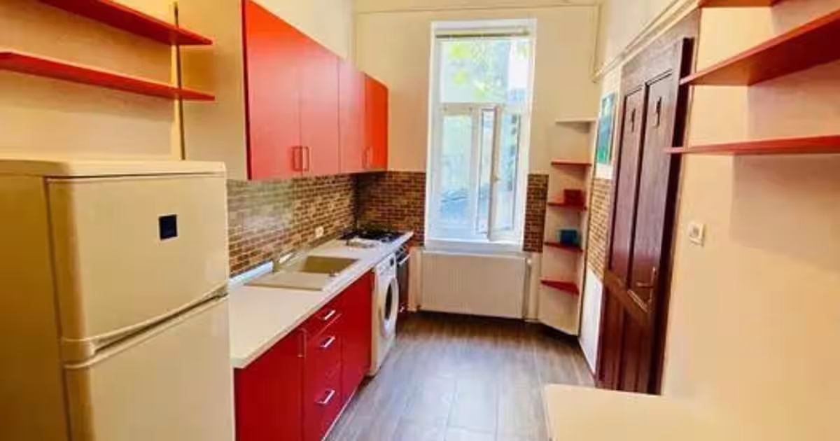 Apartament decomandat cu 3 camere în zona P-ța Victoriei, Timișoara