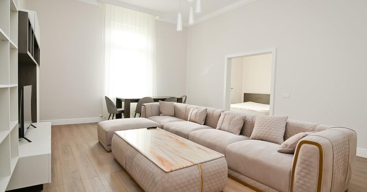 SUPER LUX , ZONA CENTRALA,  FOARTE SPATIOS, INSCRIS SAD, IDEAL SEDIU FIRMA