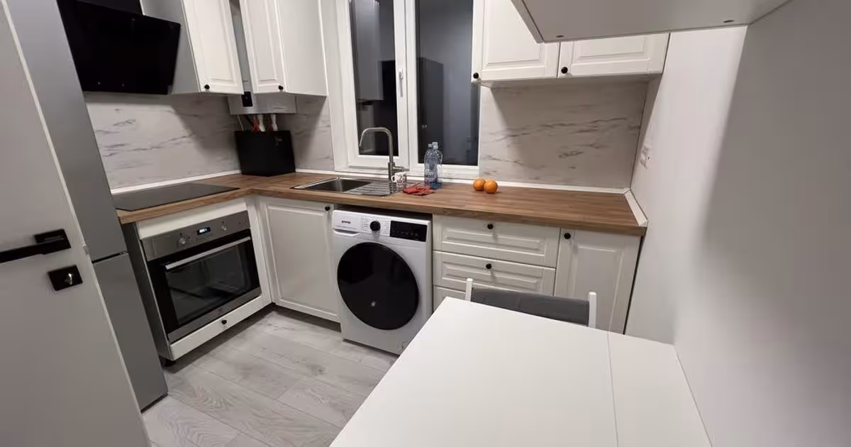 Apartament semidecomandat cu 2 camere în Tunari