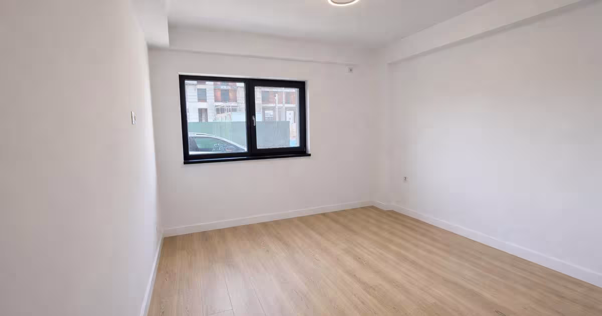 Apartament decomandat cu 3 camere în Tunari
