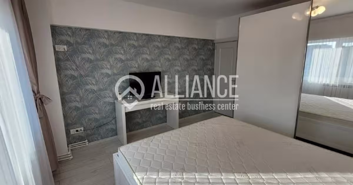 Apartament decomandat cu 2 camere în Valu lui Traian