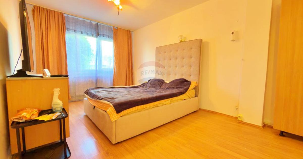 Apartament decomandat cu 2 camere de vânzare / Aurel Vlaicu - Arad