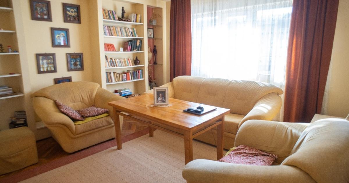 Apartament decomandat cu 4 camere în zona Decebal, Bistrița