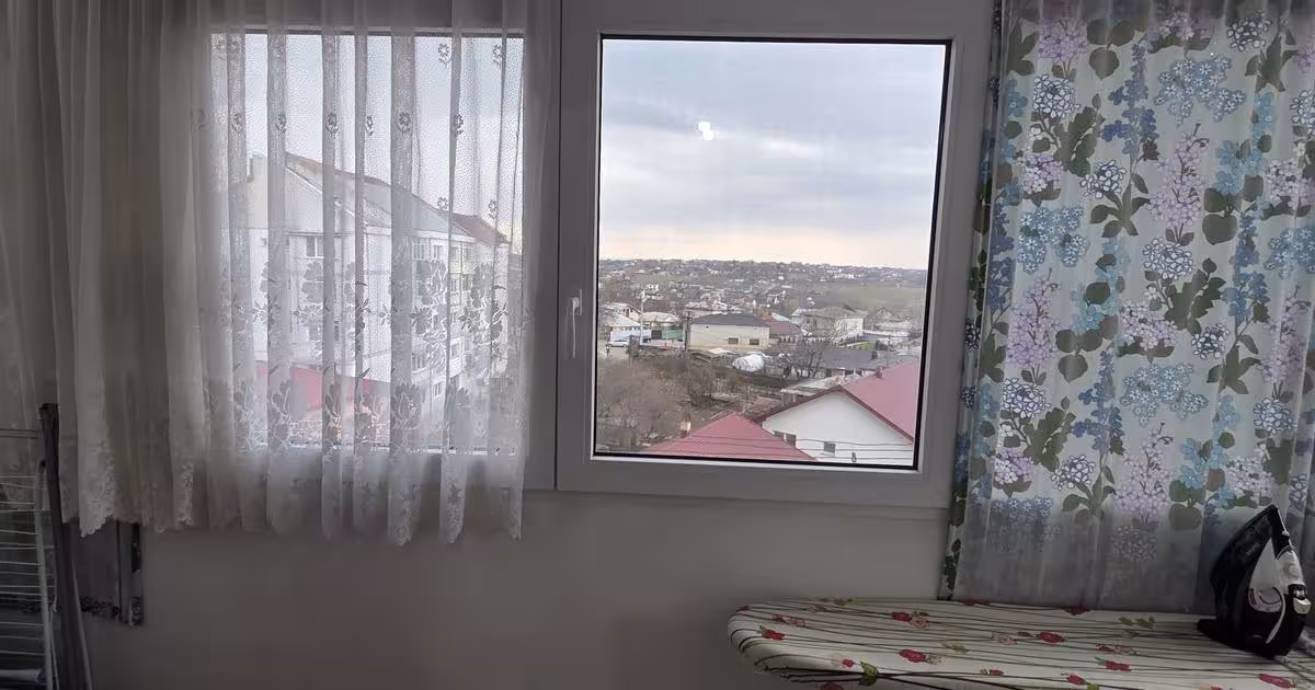 Apartament decomandat cu 2 camere în zona Vest, Botoșani