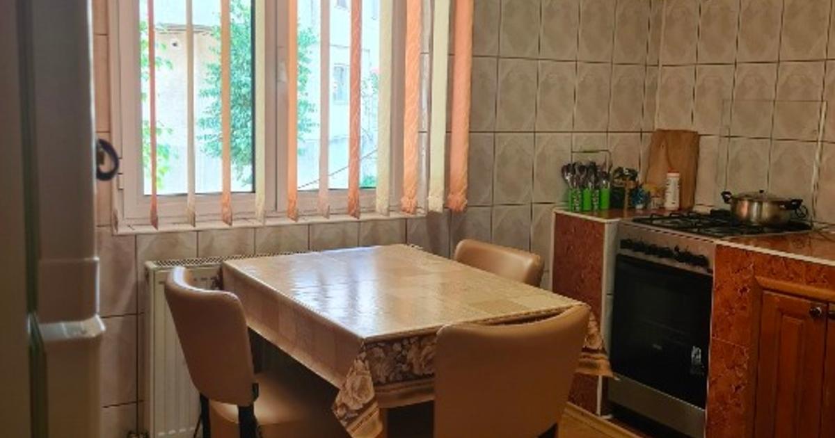 Apartament in Brezoi - 3 camere, 66,3 m² utili , parter – mobilat