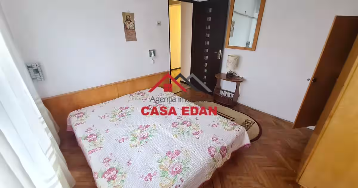 Apartament decomandat cu 3 camere în Câmpina