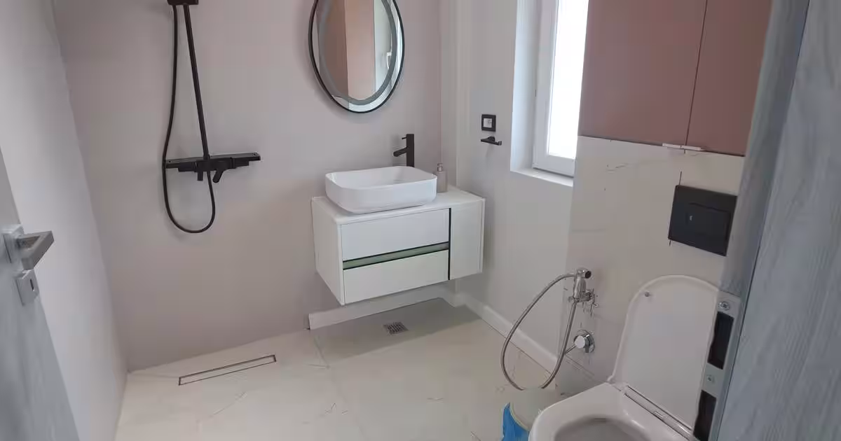 Apartament + curte, 3 camere, complet mobilat si utilat