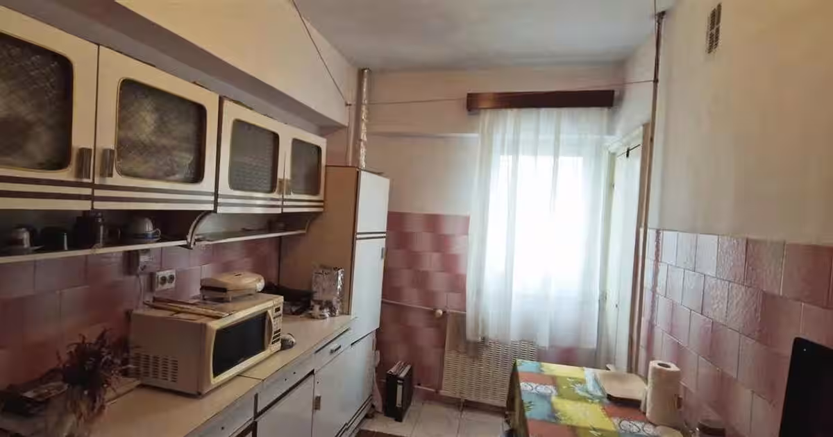 Apartament decomandat cu 3 camere în zona Lăpuș, Craiova