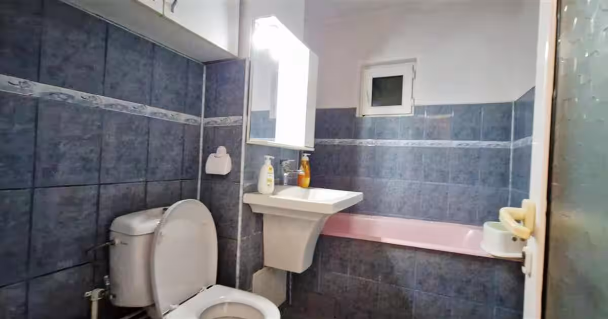 Apartament decomandat cu 2 camere în Filiași