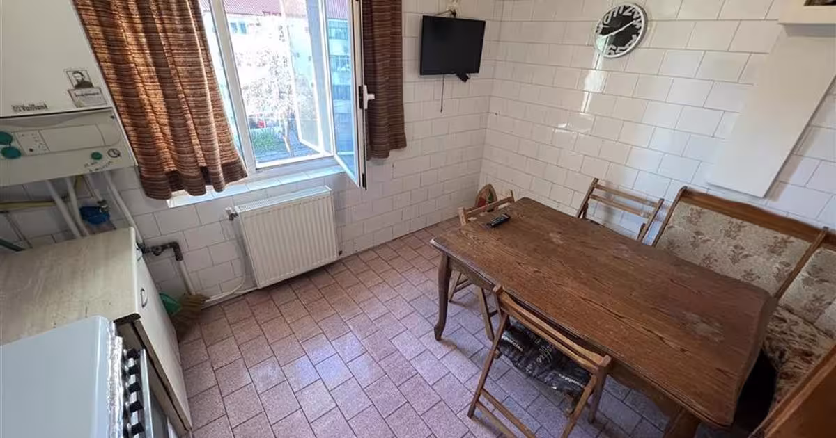 Apartament decomandat cu 4 camere în zona Gară, Focșani