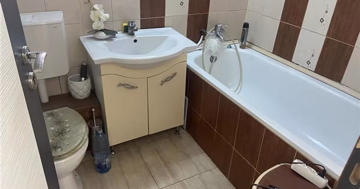 Apartament decomandat cu 4 camere în zona Nord, Focșani