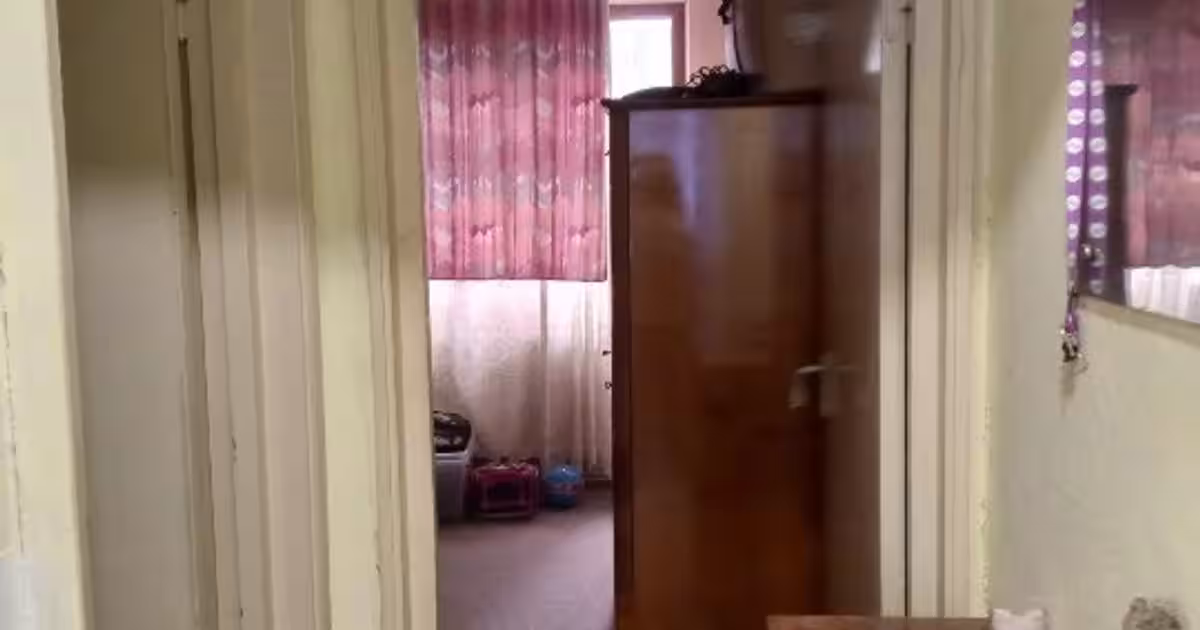 Apartament semidecomandat cu 3 camere în zona Mazepa 1, Galați