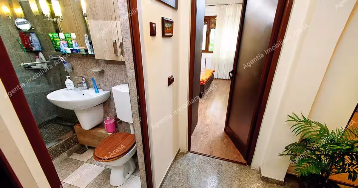 Apartament 3 camere Mazepa 1 parter iesire in gradina